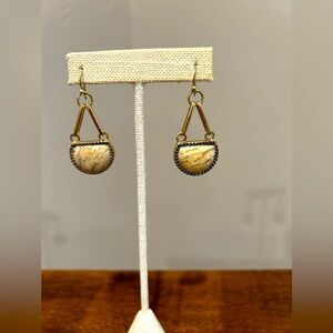 Barse pierced Elegant Gold and Cream Earrings with Minimalist Design